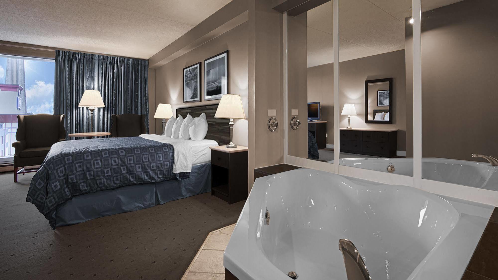 Western Fallsview 3*