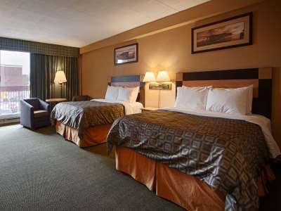 Western Fallsview Hotel 3*